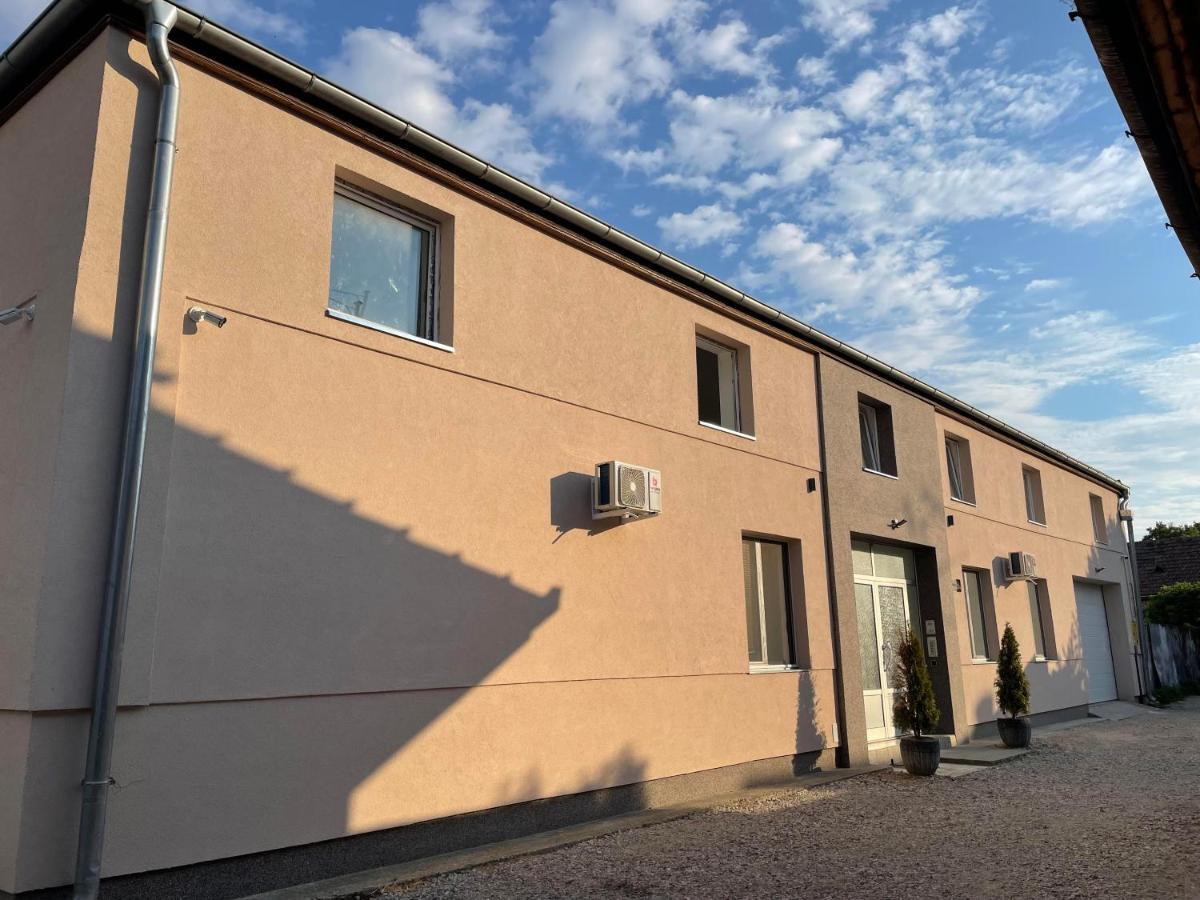 Apartman Teodora Subotica Bagian luar foto